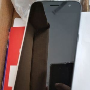 Samsung J2 prepaid phone tracphone